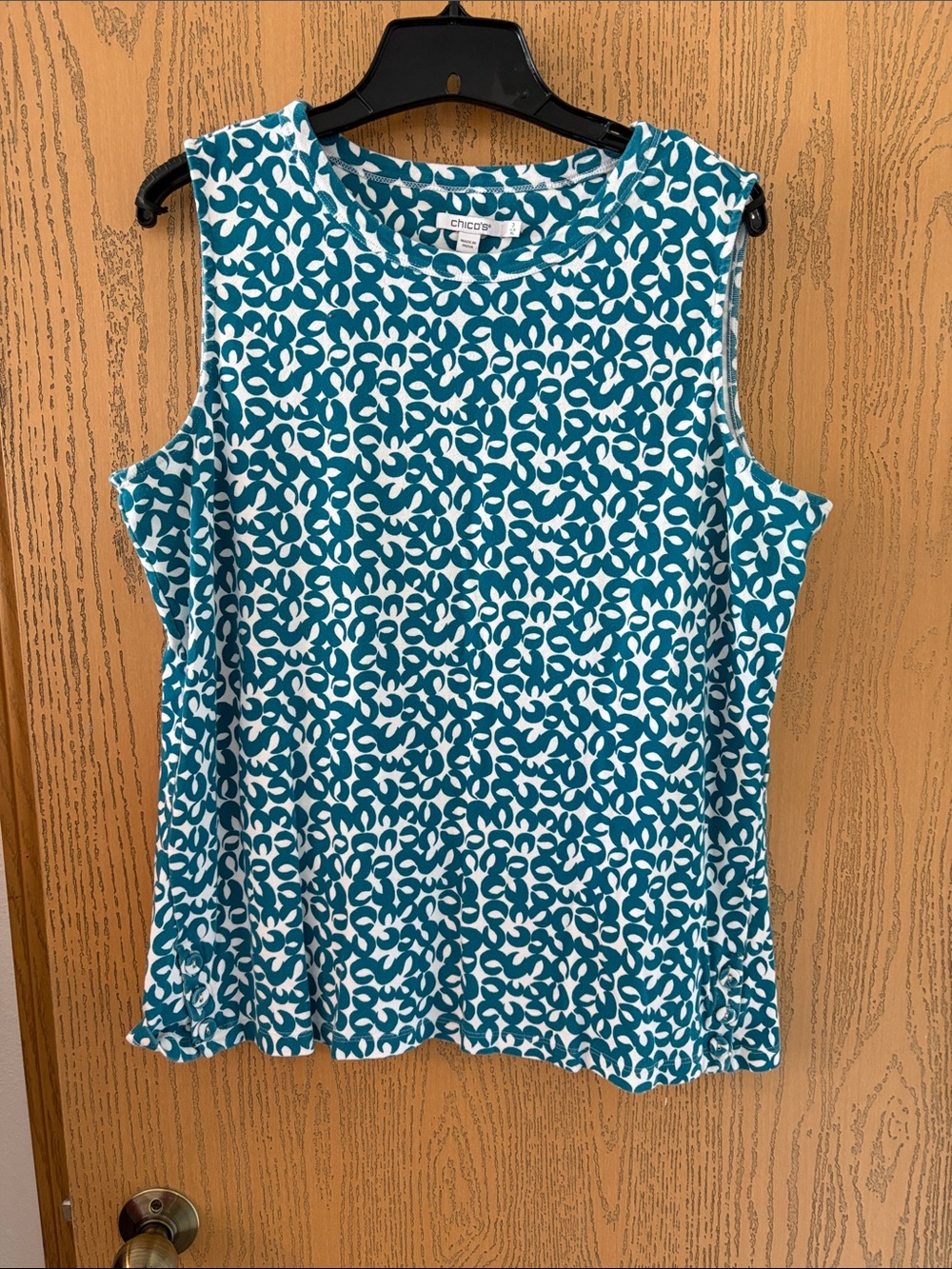 Chico's Teal and White Abstract Print Sleeveless Tank